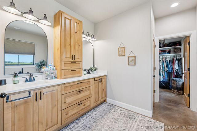 23960 E 710 Road, Wagoner, OK 74467