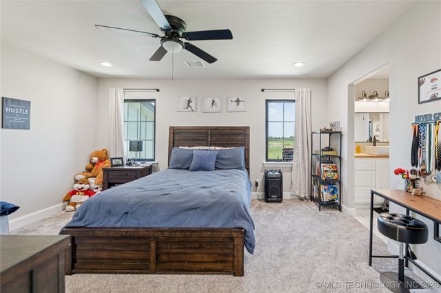 23960 E 710 Road, Wagoner, OK 74467