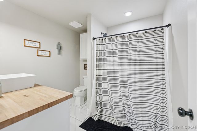 23960 E 710 Road, Wagoner, OK 74467