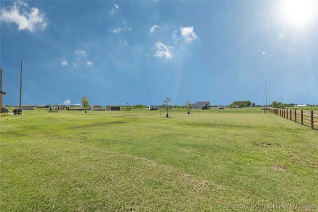 23960 E 710 Road, Wagoner, OK 74467