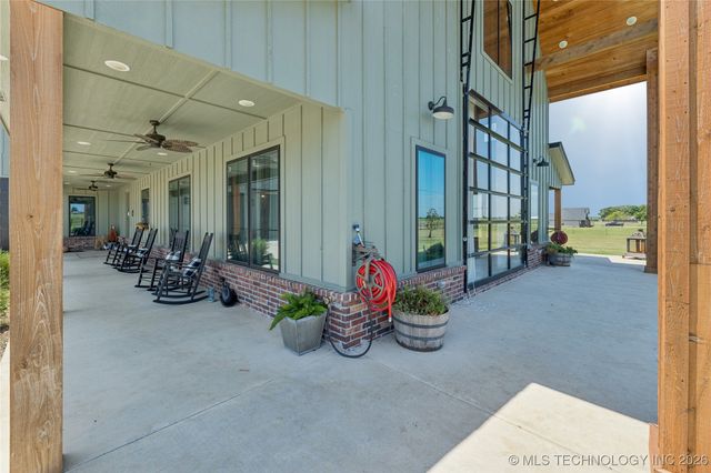 23960 E 710 Road, Wagoner, OK 74467