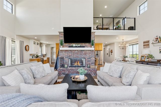 23960 E 710 Road, Wagoner, OK 74467