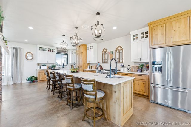 23960 E 710 Road, Wagoner, OK 74467