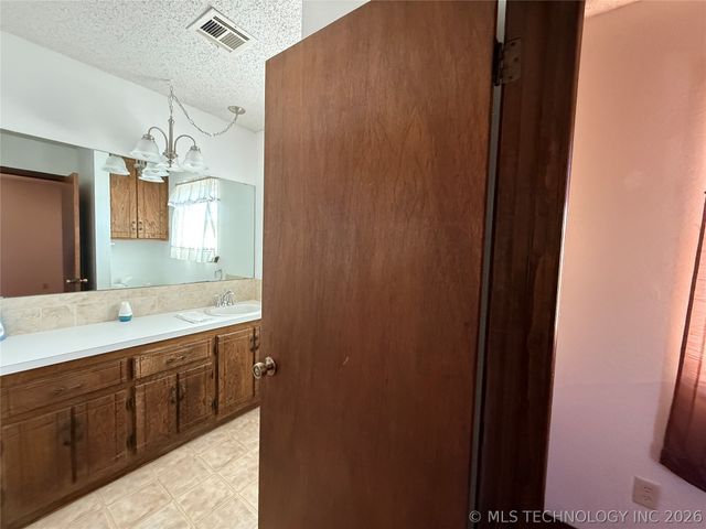 500 E Tennessee Avenue, Mcalester, OK 74501