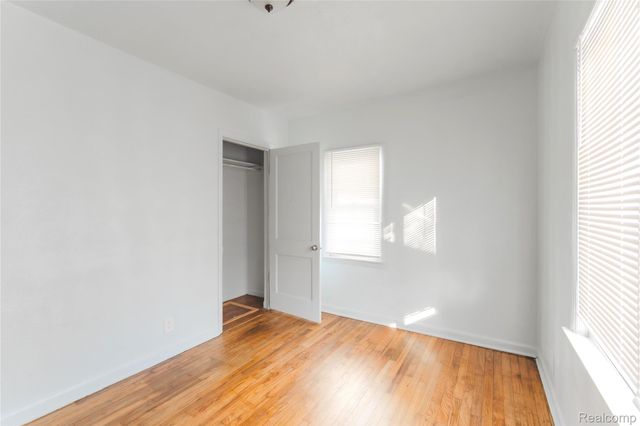 4524 Fleming Street, Dearborn Heights, MI 48125