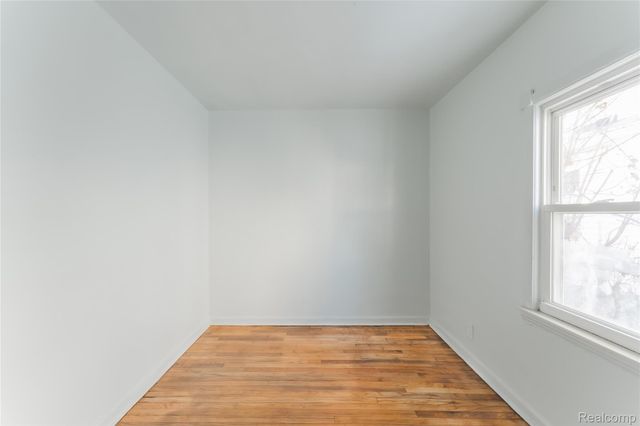 4524 Fleming Street, Dearborn Heights, MI 48125