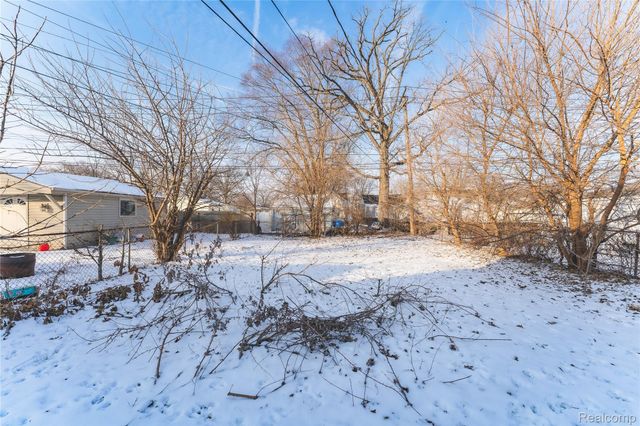 4524 Fleming Street, Dearborn Heights, MI 48125