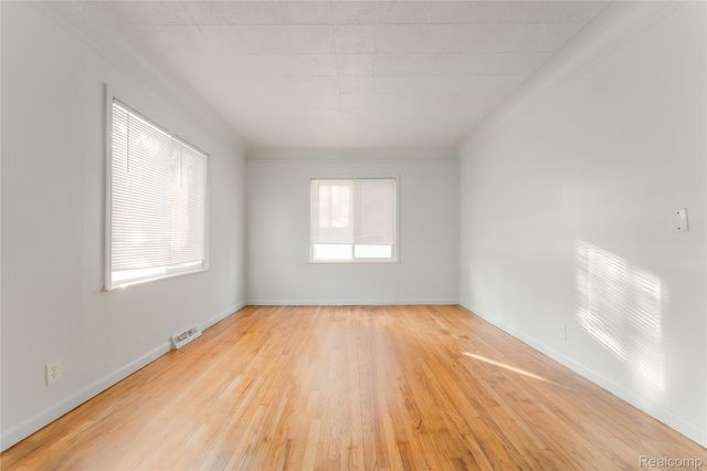 4524 Fleming Street, Dearborn Heights, MI 48125