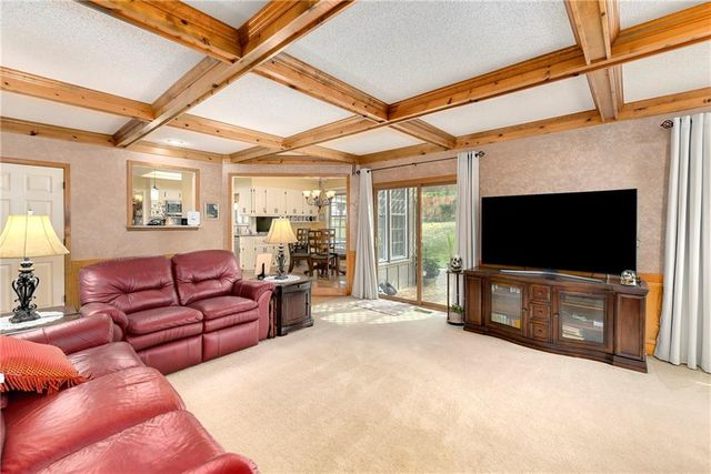2508 NW Bent Tree Circle, Lee's Summit, MO 64081