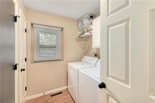 2508 NW Bent Tree Circle, Lee's Summit, MO 64081
