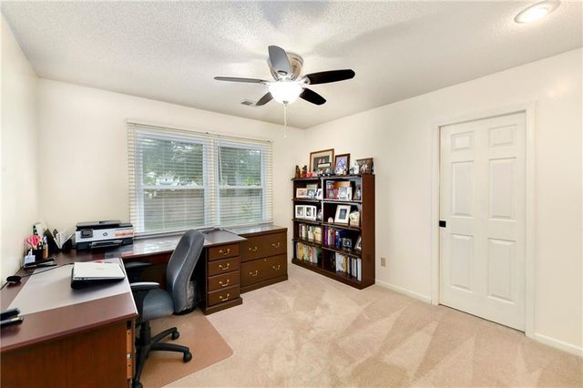 2508 NW Bent Tree Circle, Lee's Summit, MO 64081