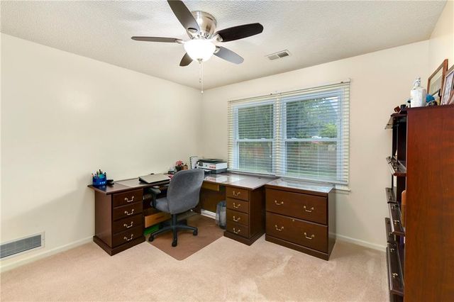 2508 NW Bent Tree Circle, Lee's Summit, MO 64081
