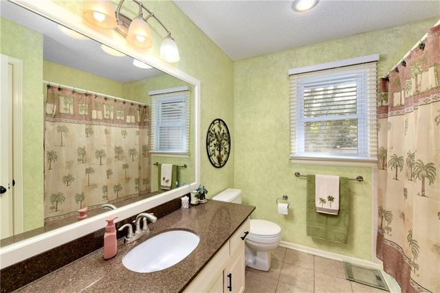 2508 NW Bent Tree Circle, Lee's Summit, MO 64081
