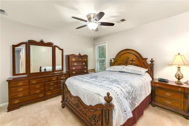2508 NW Bent Tree Circle, Lee's Summit, MO 64081
