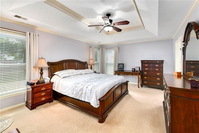 2508 NW Bent Tree Circle, Lee's Summit, MO 64081