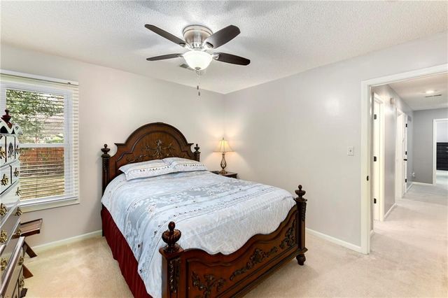 2508 NW Bent Tree Circle, Lee's Summit, MO 64081