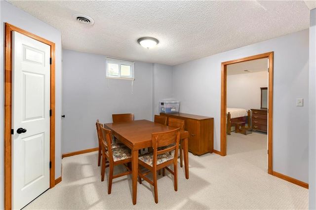 2508 NW Bent Tree Circle, Lee's Summit, MO 64081