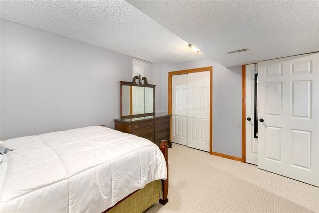 2508 NW Bent Tree Circle, Lee's Summit, MO 64081