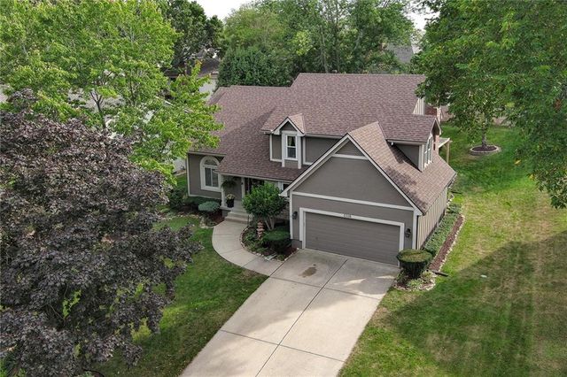 2508 NW Bent Tree Circle, Lee's Summit, MO 64081