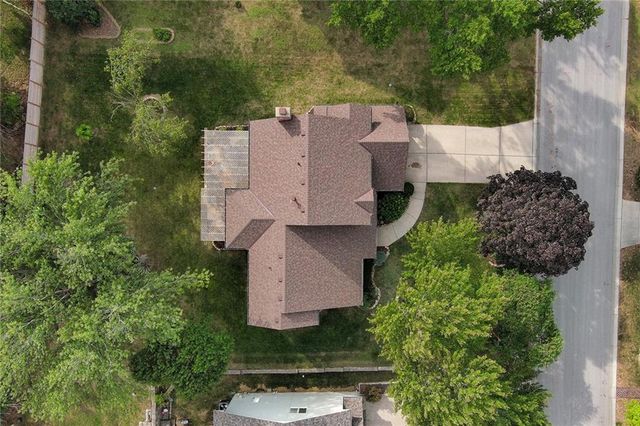 2508 NW Bent Tree Circle, Lee's Summit, MO 64081