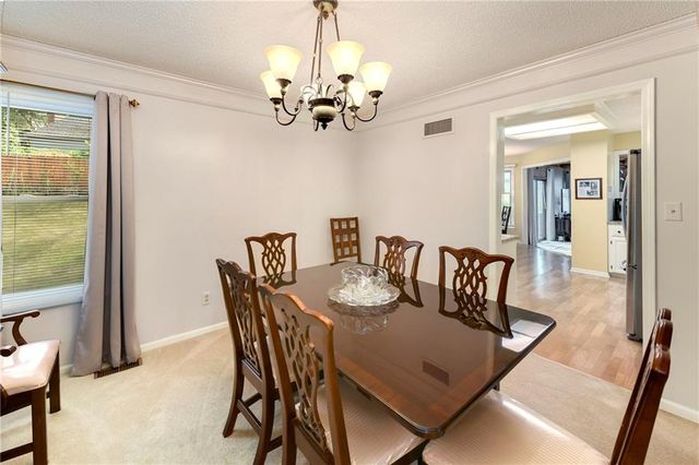 2508 NW Bent Tree Circle, Lee's Summit, MO 64081