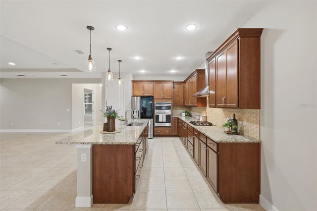 1022 VICTORIA HILLS DRIVE S, Deland, FL 32724