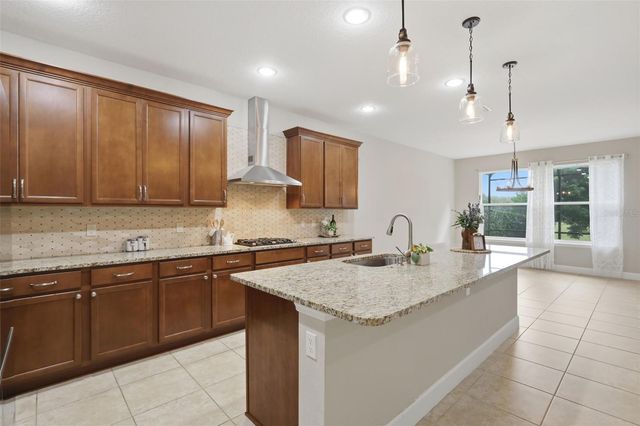 1022 VICTORIA HILLS DRIVE S, Deland, FL 32724