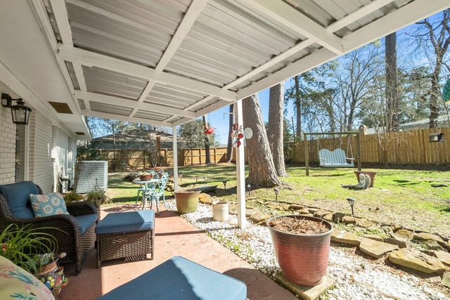 111 Circle Drive, Cleveland, TX 77327