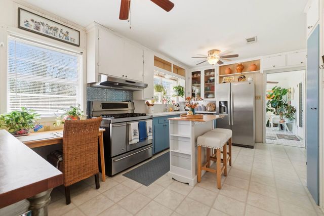 111 Circle Drive, Cleveland, TX 77327