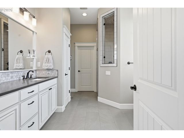 13523 Sw WHITMORE Rd, Hillsboro, OR 97123