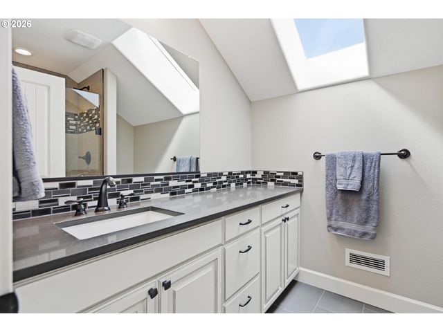 13523 Sw WHITMORE Rd, Hillsboro, OR 97123