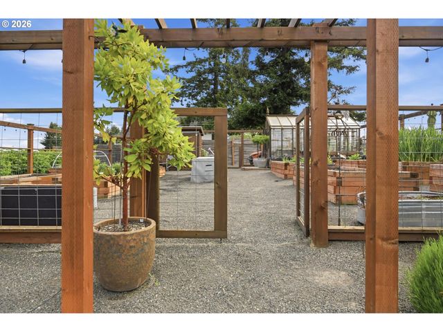 13523 Sw WHITMORE Rd, Hillsboro, OR 97123