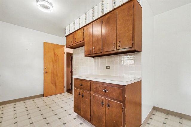 260 Brownway, Benton Harbor, MI 49022
