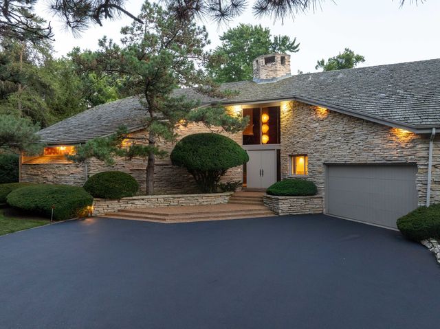 275 White Oak Lane, Winnetka, IL 60093