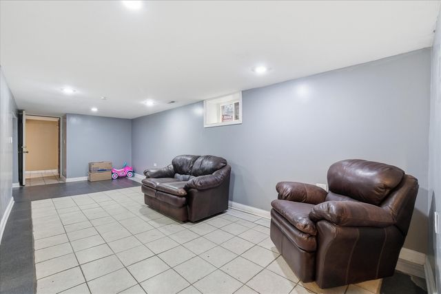 3136 S 54th Avenue, Cicero, IL 60804