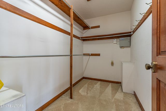 1005 Tuskegee Drive, Oak Ridge, TN 37830