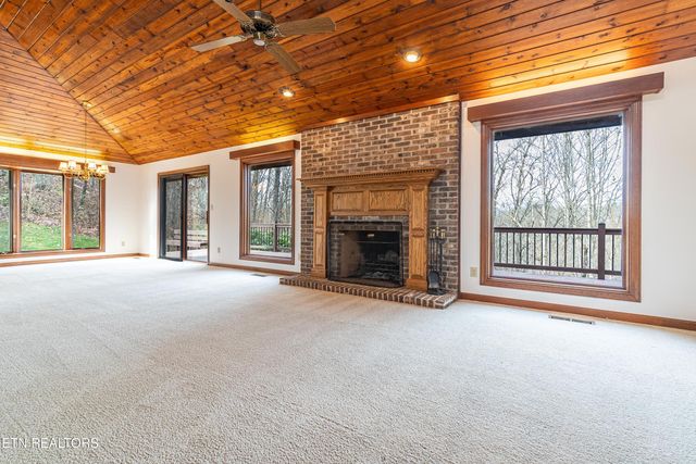 1005 Tuskegee Drive, Oak Ridge, TN 37830