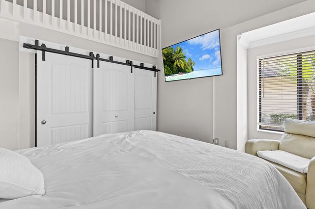 125 Seashore Drive, Jupiter, FL 33477