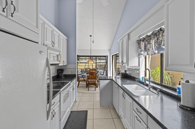 125 Seashore Drive, Jupiter, FL 33477