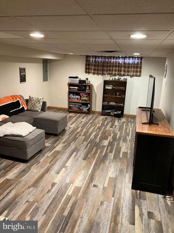 1016 7TH AVE, Folsom, PA 19033