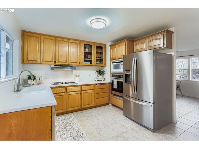 12920 Sw DOUGLAS St, Portland, OR 97225