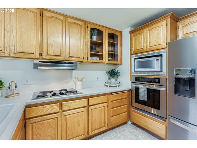 12920 Sw DOUGLAS St, Portland, OR 97225