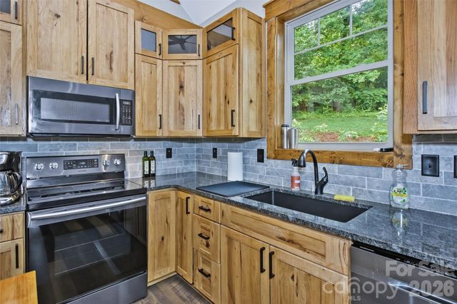 211 Wimbledon Court, Leicester, NC 28748