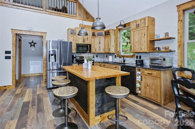 211 Wimbledon Court, Leicester, NC 28748