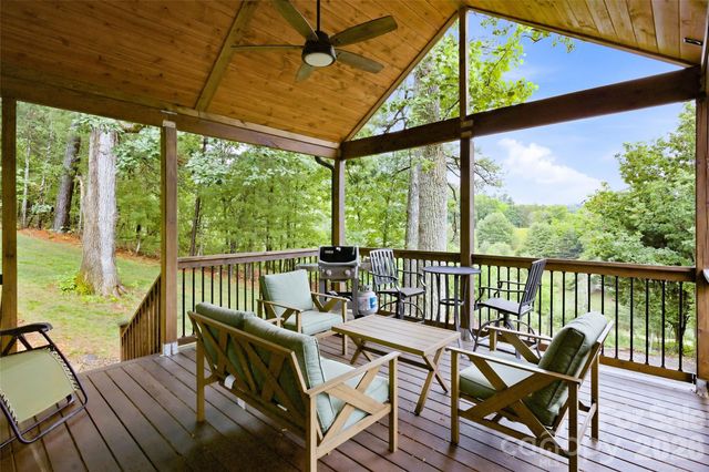 211 Wimbledon Court, Leicester, NC 28748