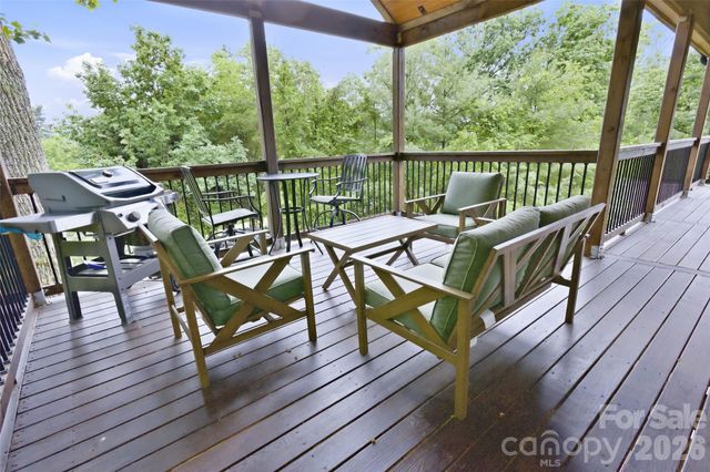 211 Wimbledon Court, Leicester, NC 28748