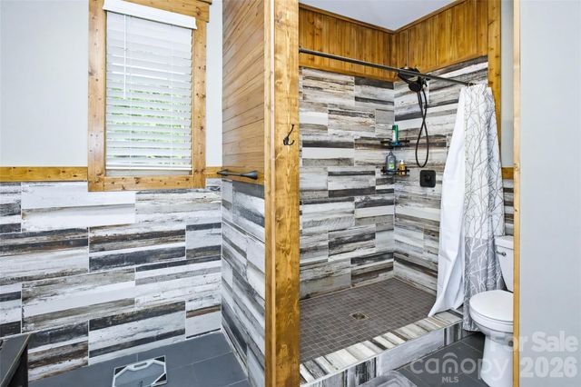 211 Wimbledon Court, Leicester, NC 28748