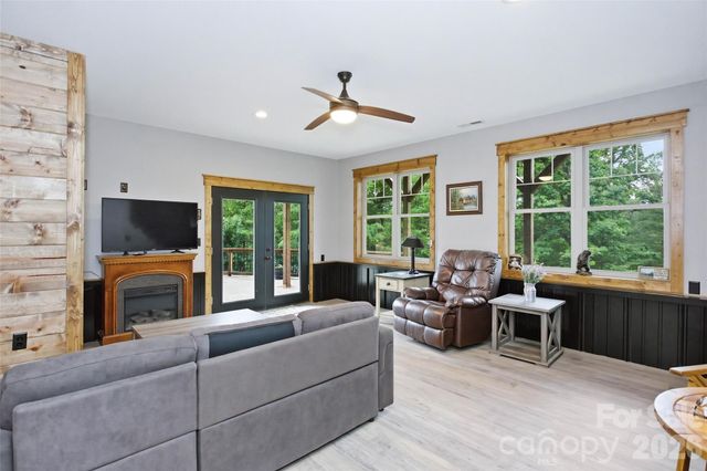211 Wimbledon Court, Leicester, NC 28748