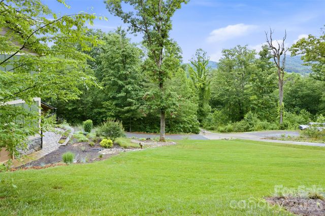211 Wimbledon Court, Leicester, NC 28748