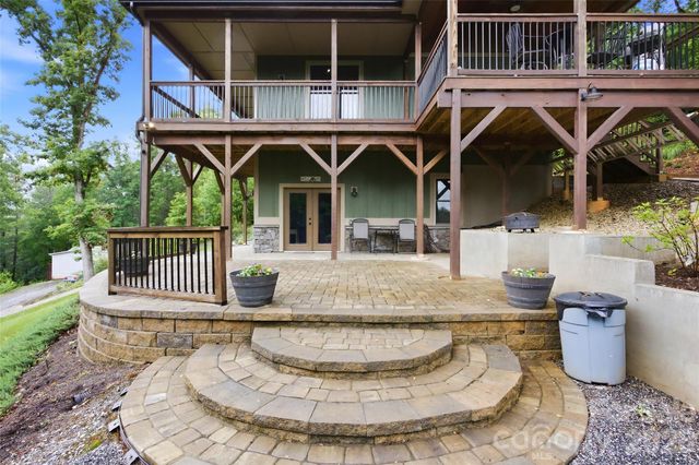 211 Wimbledon Court, Leicester, NC 28748